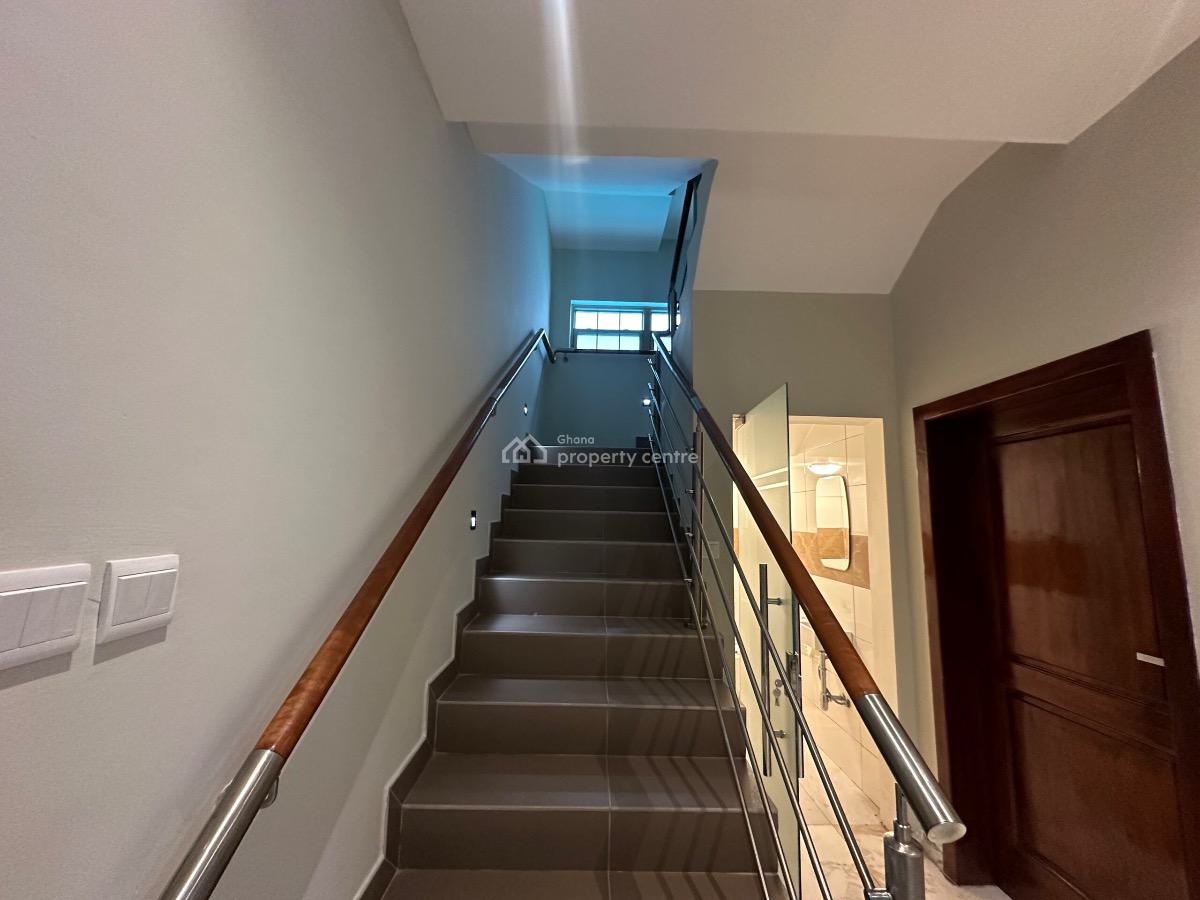 Luxury 4 Bedrooms Duplex in a Gated Community, Tse Addo, East Airport, Airport Residential Area, Accra, Townhouse for Rent