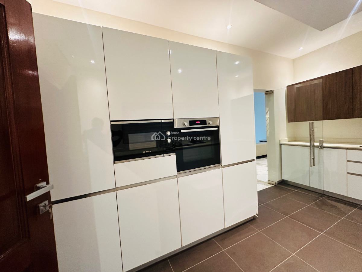 Luxury 4 Bedrooms Duplex in a Gated Community, Tse Addo, East Airport, Airport Residential Area, Accra, Townhouse for Rent