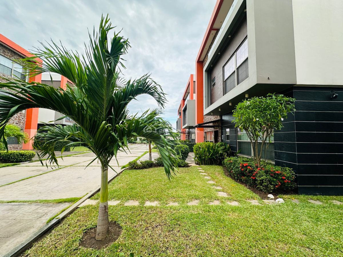 Luxury 4 Bedrooms Duplex in a Gated Community, Tse Addo, East Airport, Airport Residential Area, Accra, Townhouse for Rent