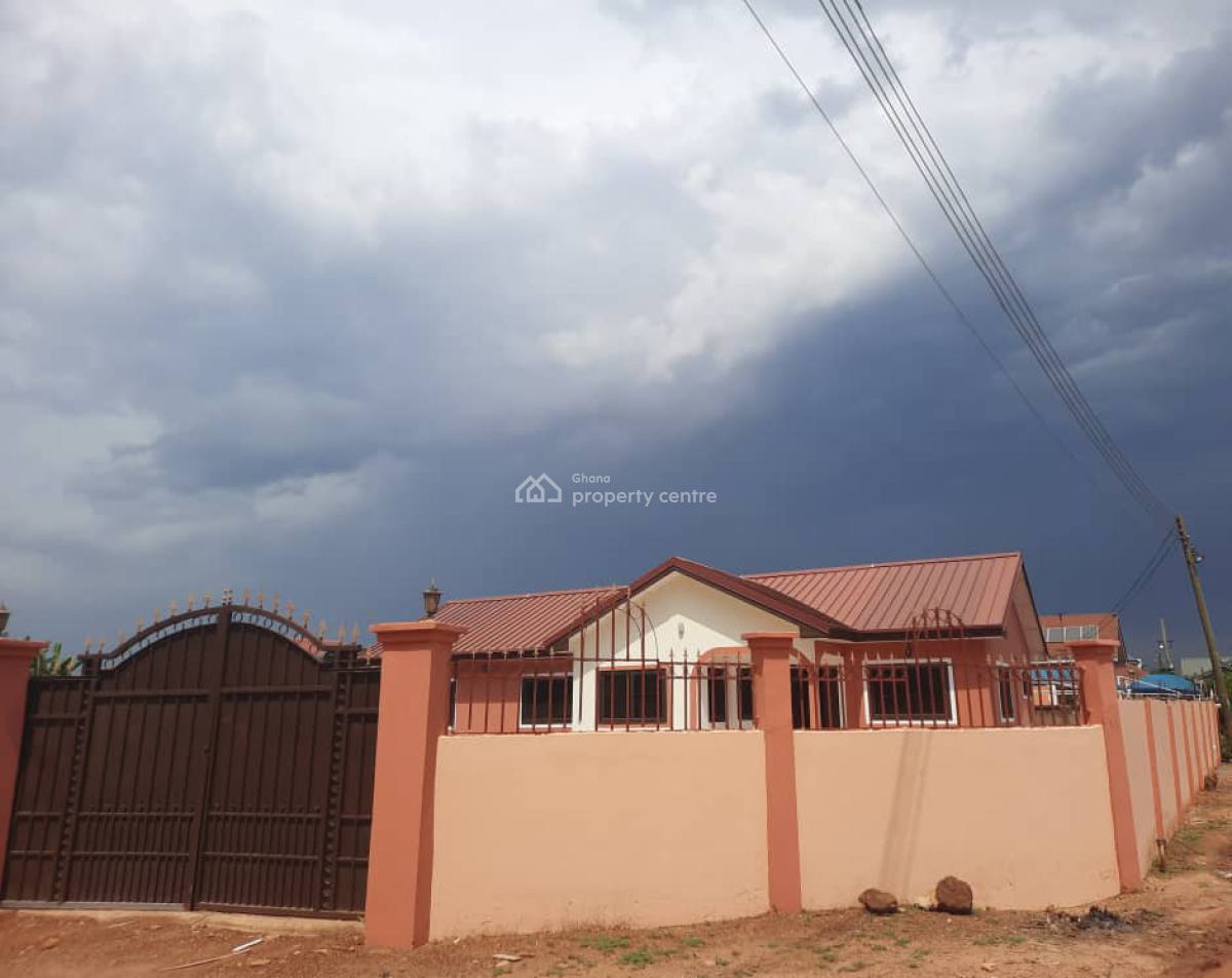 Beautiful & Spacious 3 Bedrooms ( Ensuite) House, 871 Love Hill, Community 25, Tema, Accra, Detached Bungalow for Rent