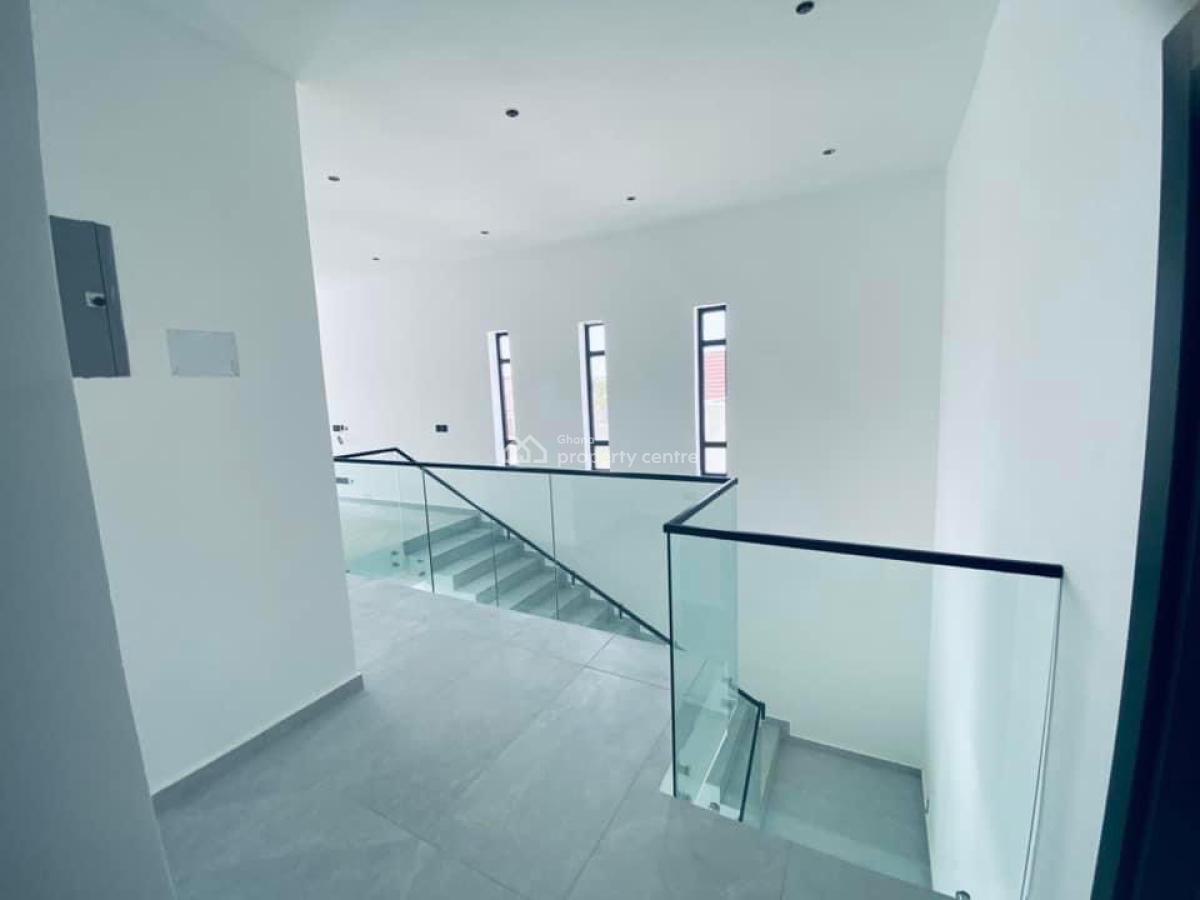 Luxurious Executive 4 Bedrooms Houses with 2 Bedrooms Boys Quarters, American House, East Legon, Accra, House for Sale