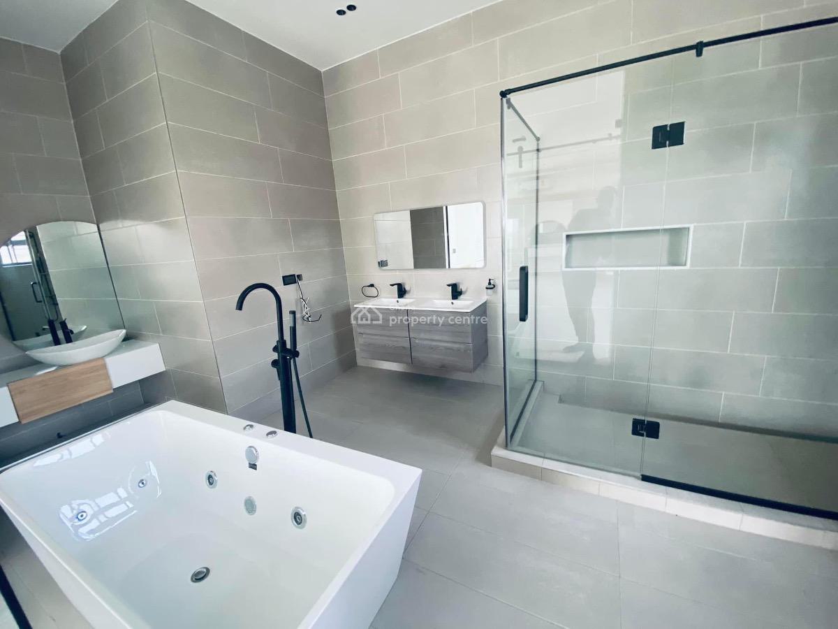 Luxurious Executive 4 Bedrooms Houses with 2 Bedrooms Boys Quarters, American House, East Legon, Accra, House for Sale