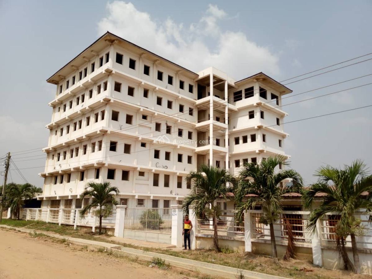Commercial  Property, Tseaddo-airport Hills, Accra Metropolitan, Accra, Plaza / Complex / Mall for Sale