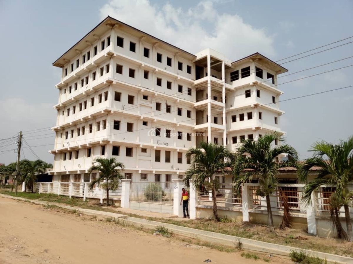 Commercial  Property, Tseaddo-airport Hills, Accra Metropolitan, Accra, Plaza / Complex / Mall for Sale