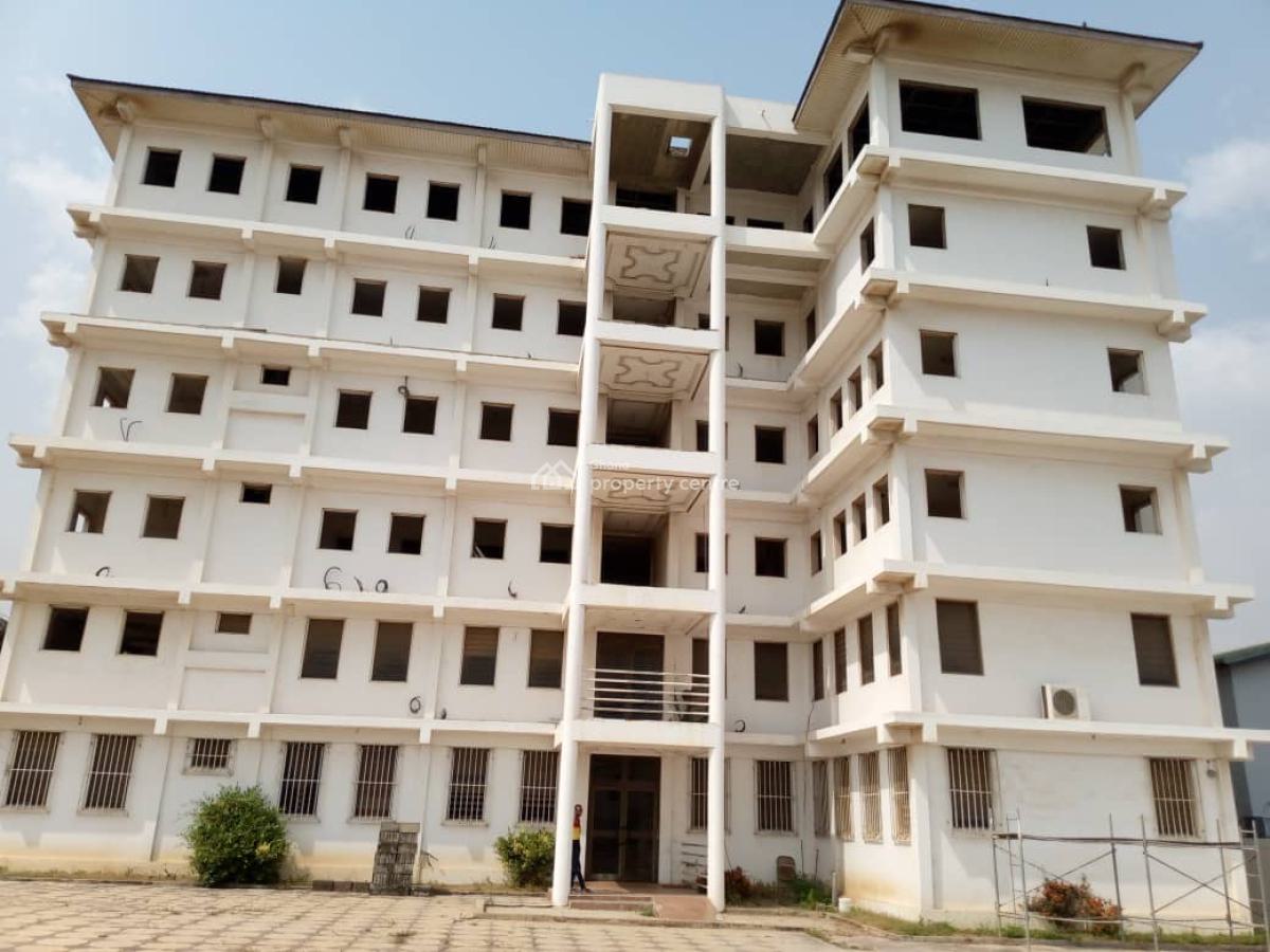 Commercial  Property, Tseaddo-airport Hills, Accra Metropolitan, Accra, Plaza / Complex / Mall for Sale