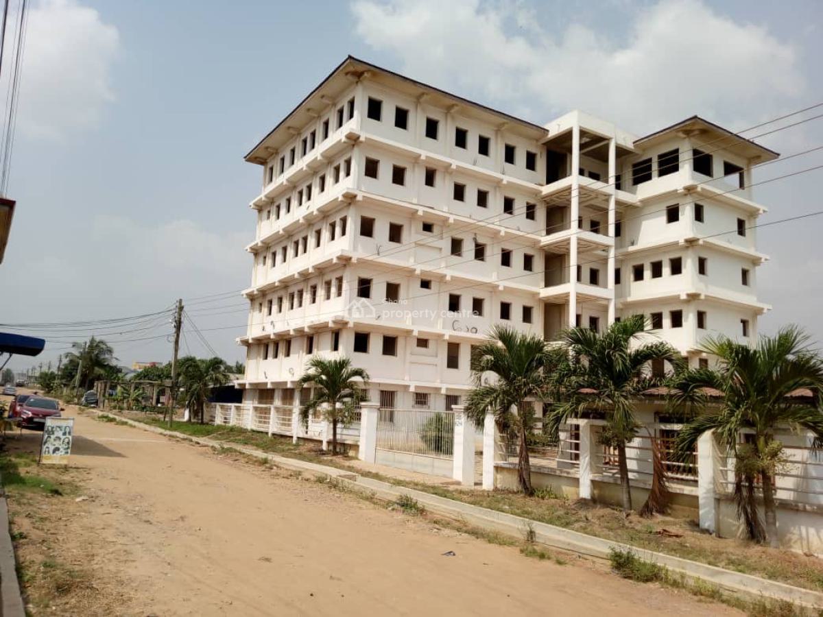 Commercial  Property, Tseaddo-airport Hills, Accra Metropolitan, Accra, Plaza / Complex / Mall for Sale