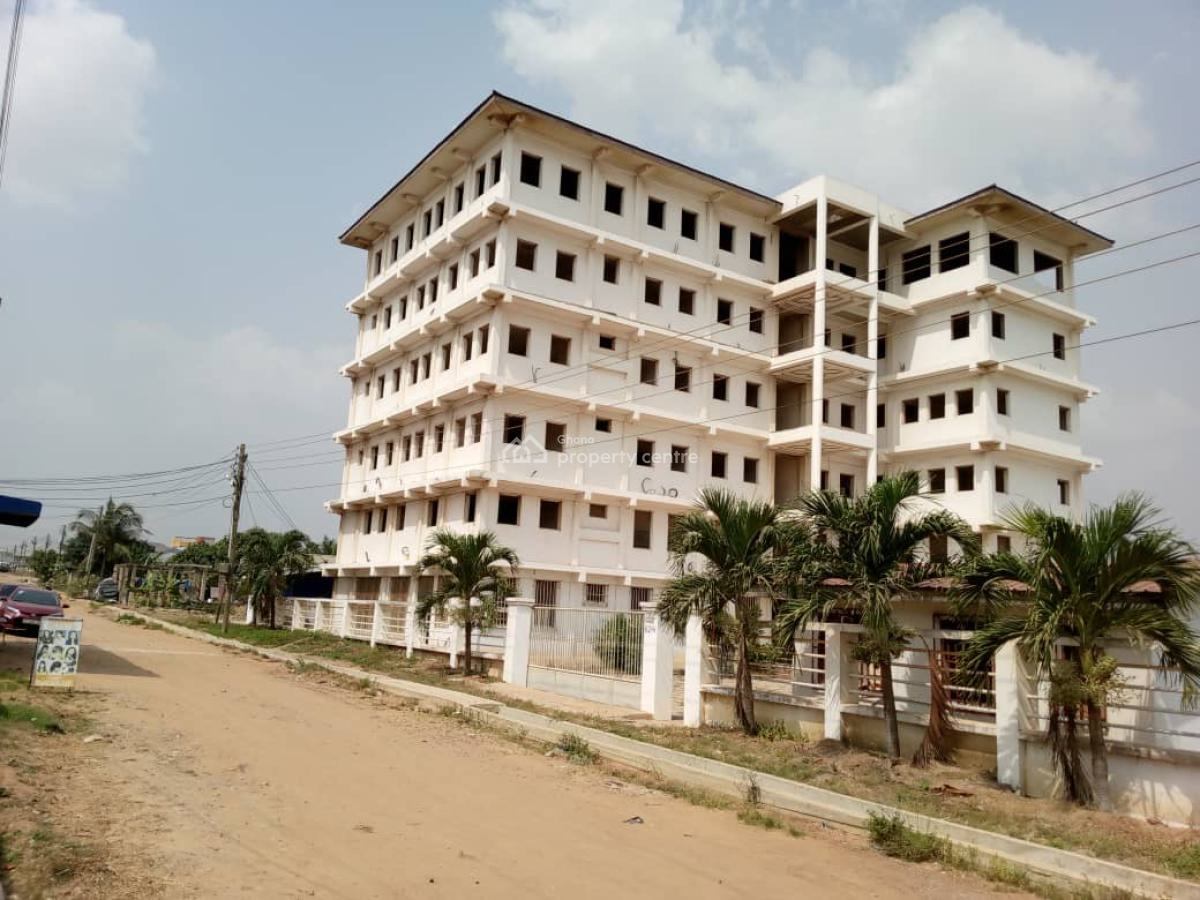 Commercial  Property, Tseaddo-airport Hills, Accra Metropolitan, Accra, Plaza / Complex / Mall for Sale