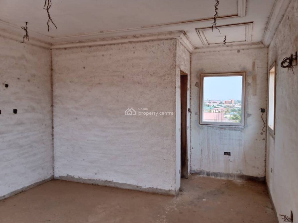 Commercial  Property, Tseaddo-airport Hills, Accra Metropolitan, Accra, Plaza / Complex / Mall for Sale
