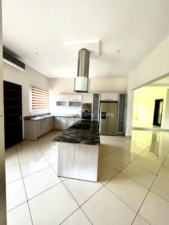 a 4 Bedrooms Executive House, East Airport, Airport Residential Area, Accra, House for Rent