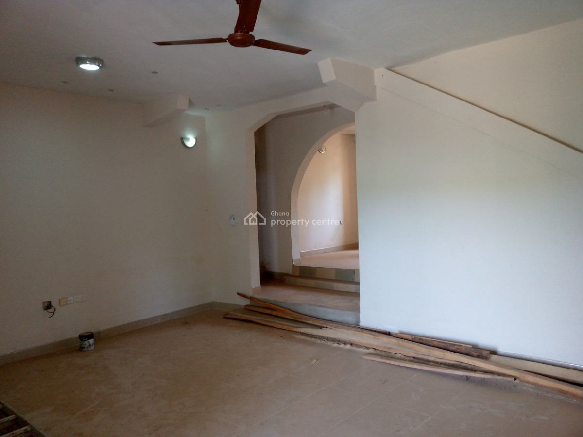 8 Bedrooms House, Takoradi, Sekondi-takoradi, Western Region, House for Sale