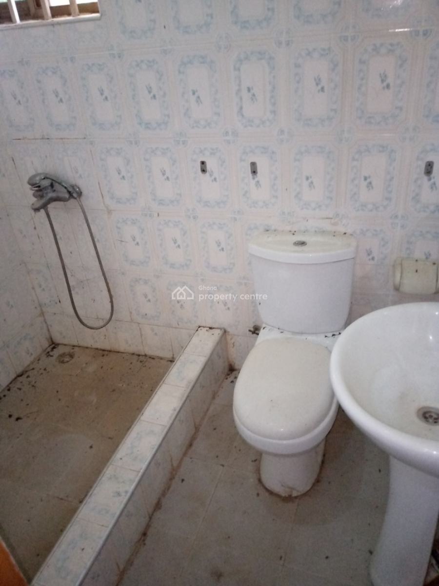 8 Bedrooms House, Takoradi, Sekondi-takoradi, Western Region, House for Sale