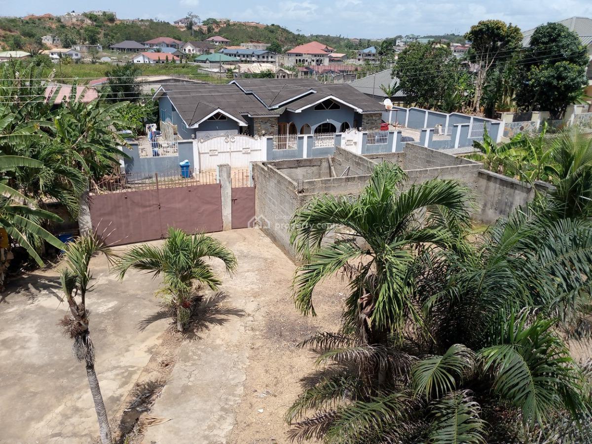 8 Bedrooms House, Takoradi, Sekondi-takoradi, Western Region, House for Sale