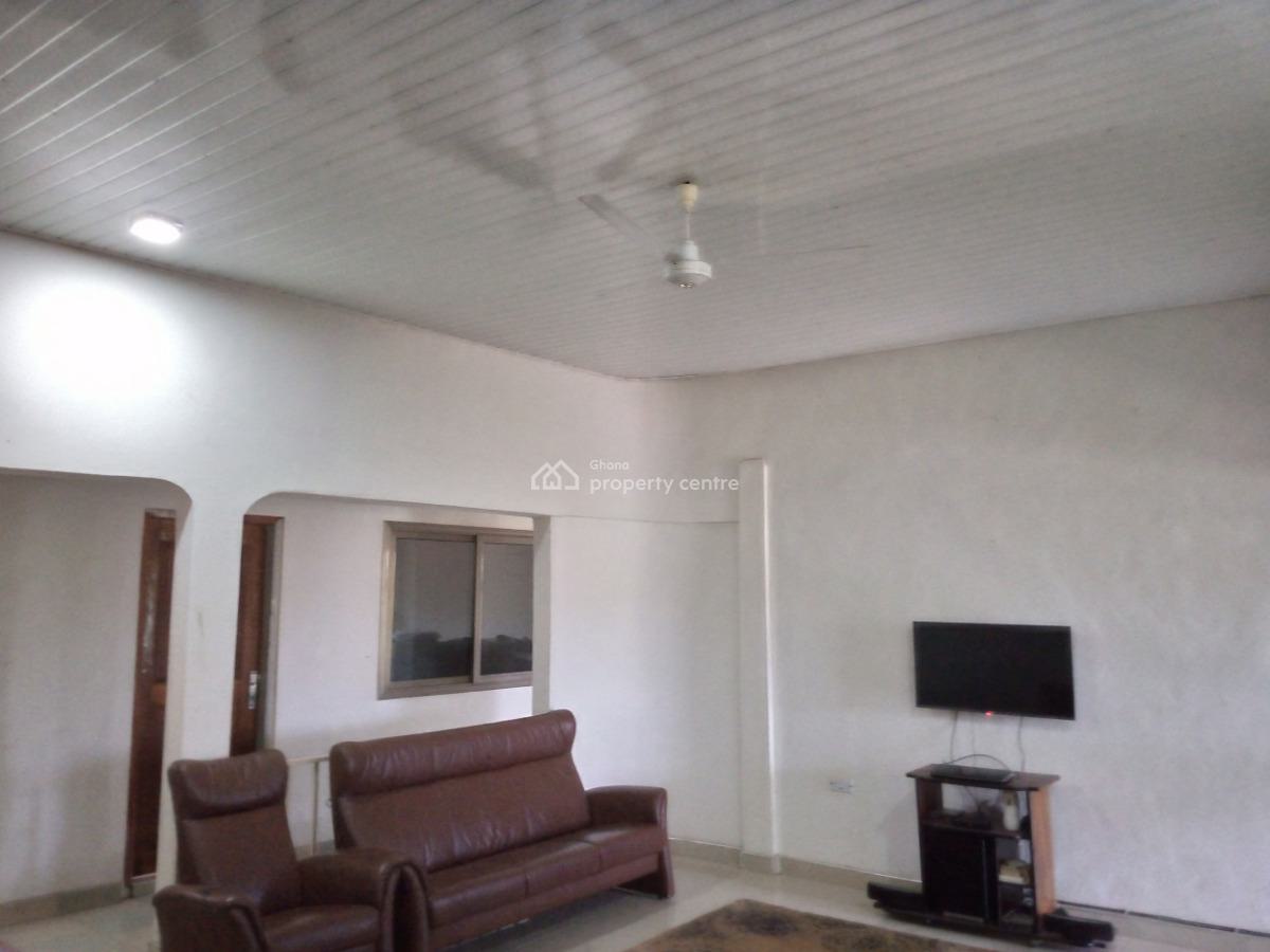 8 Bedrooms House, Takoradi, Sekondi-takoradi, Western Region, House for Sale