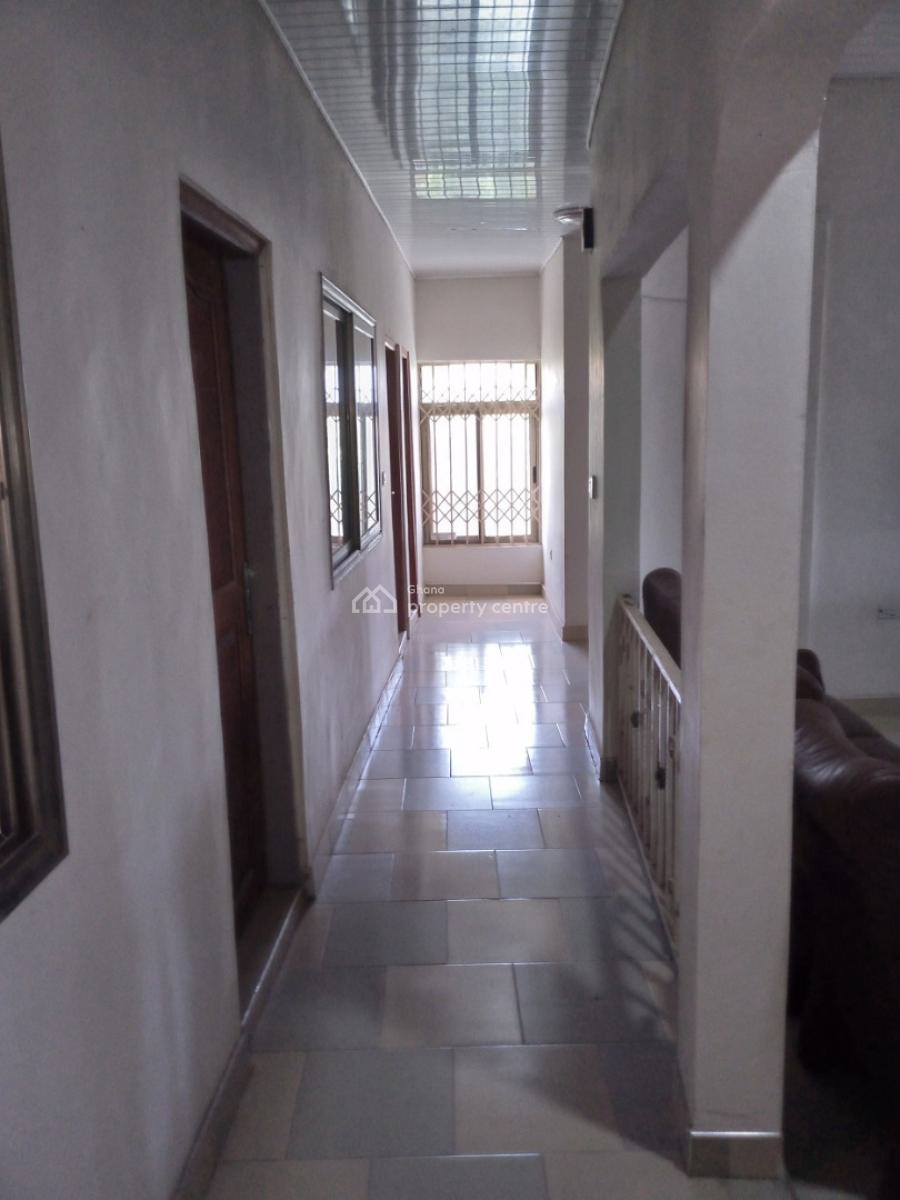 8 Bedrooms House, Takoradi, Sekondi-takoradi, Western Region, House for Sale