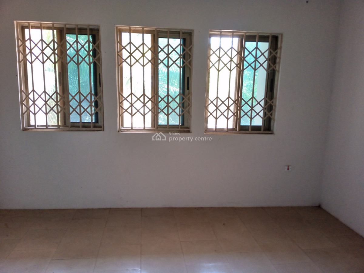 8 Bedrooms House, Takoradi, Sekondi-takoradi, Western Region, House for Sale
