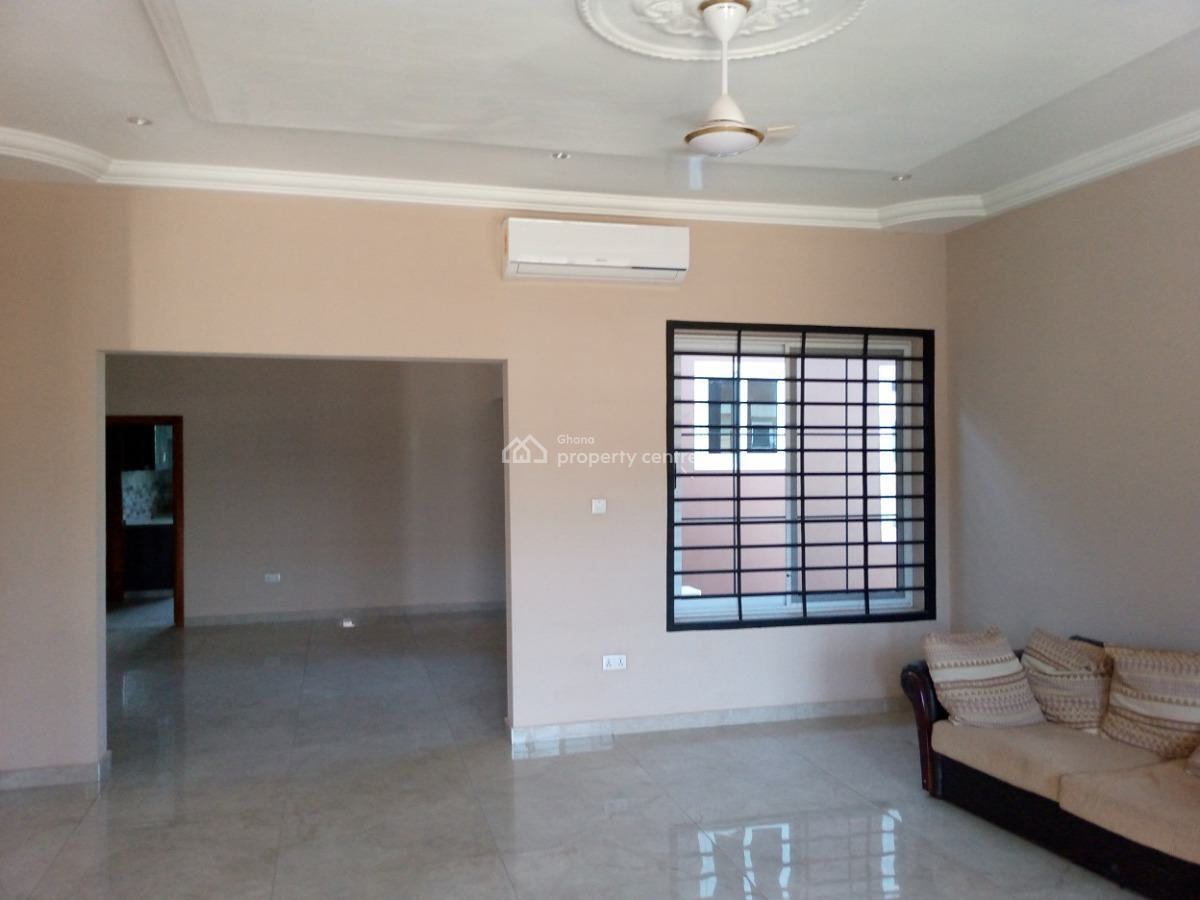 5 Bedrooms House in Tema Community25, Tema Community 25, Devtraco Estate, Tema, Accra, House for Sale