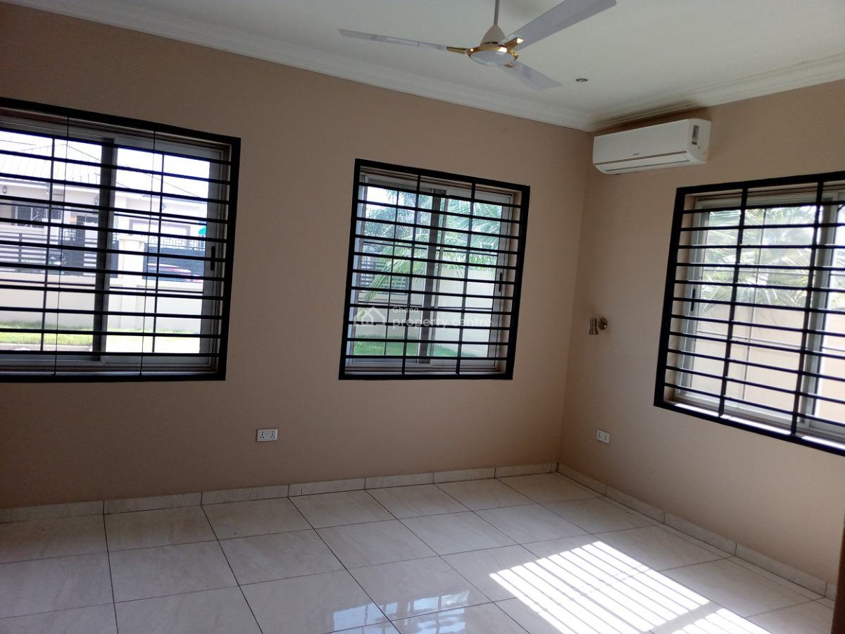 5 Bedrooms House in Tema Community25, Tema Community 25, Devtraco Estate, Tema, Accra, House for Sale