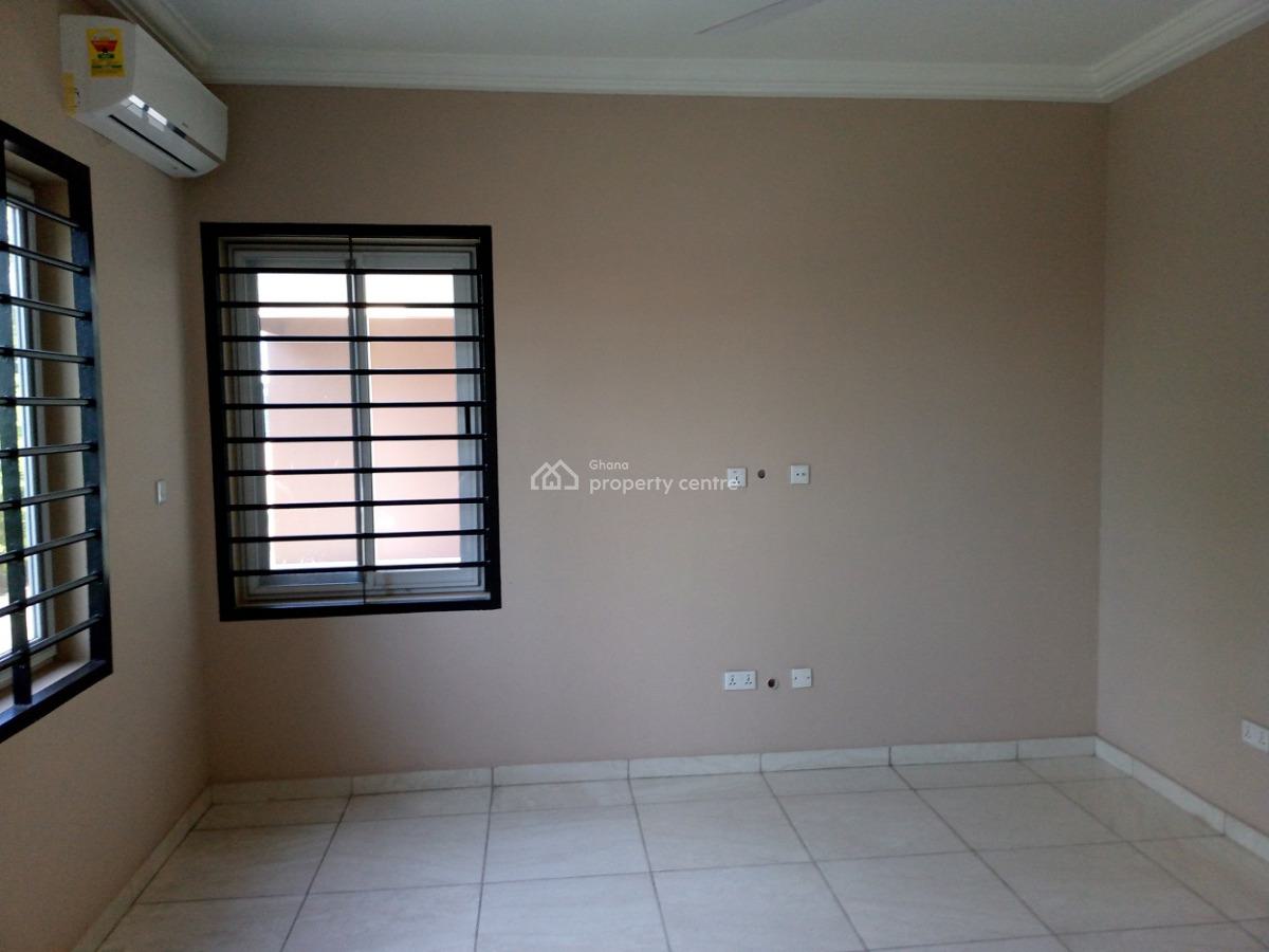 5 Bedrooms House in Tema Community25, Tema Community 25, Devtraco Estate, Tema, Accra, House for Sale