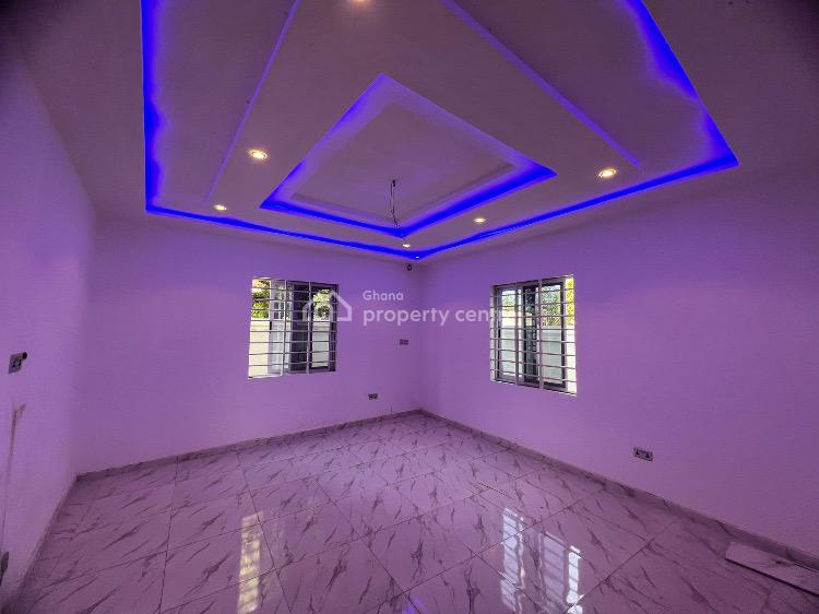 For Sale 2 Bedrooms House, Oyarifa, La Nkwantanang Madina Municipal