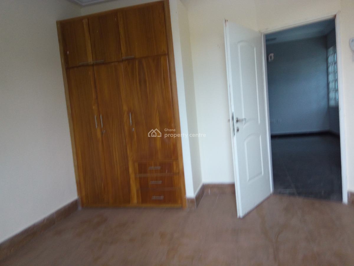 3 Bedrooms House, Tema Community 25, Tema, Accra, Semi-detached Bungalow for Rent