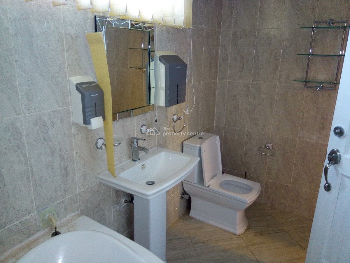 6 Bedrooms House, Tema Community 25, Tema, Accra, House for Rent