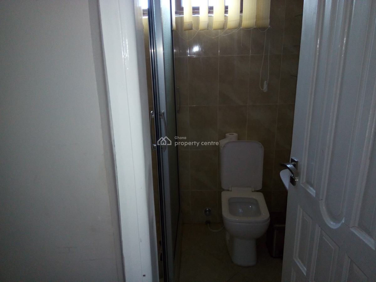6 Bedrooms House, Tema Community 25, Tema, Accra, House for Rent