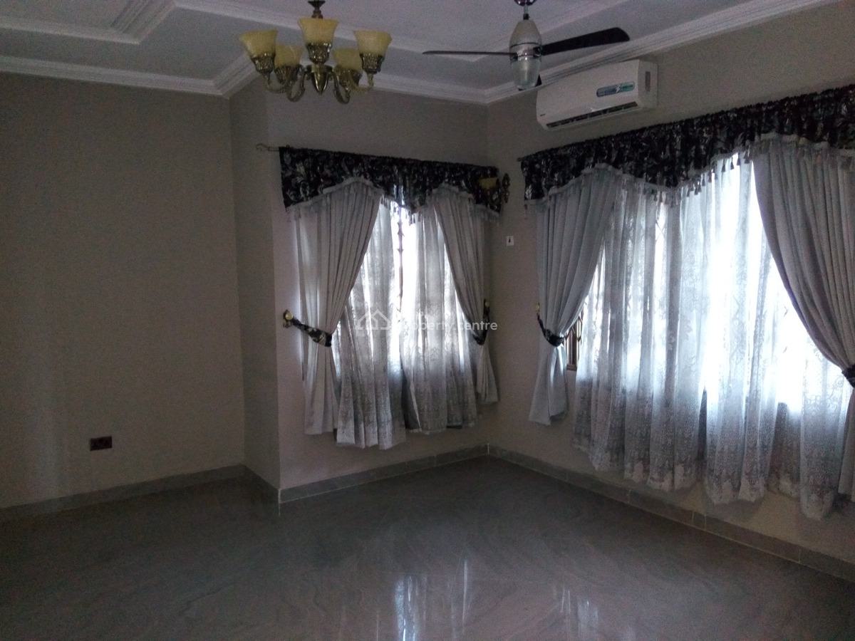 6 Bedrooms House, Tema Community 25, Tema, Accra, House for Rent