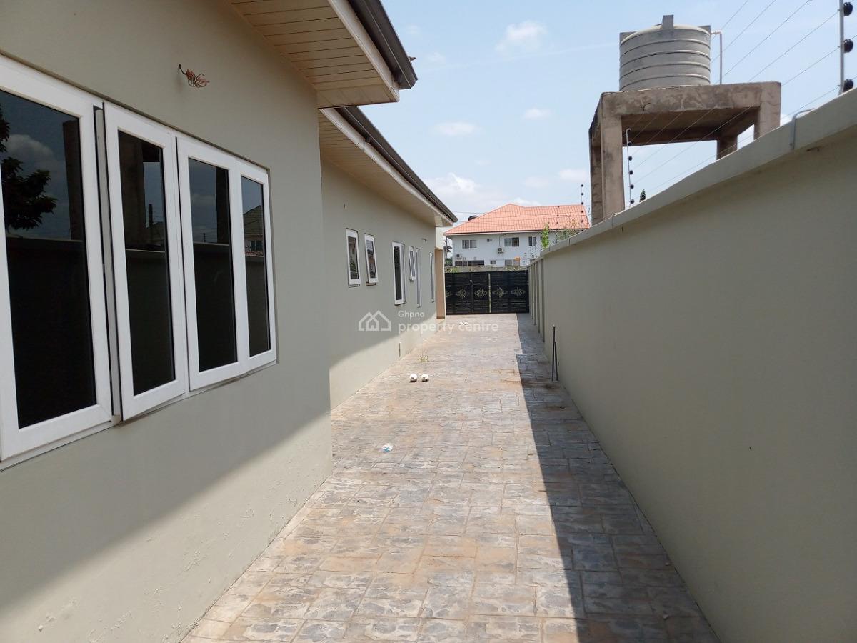 3bedrooms House, Community 25, Tema, Accra, Semi-detached Bungalow for Rent