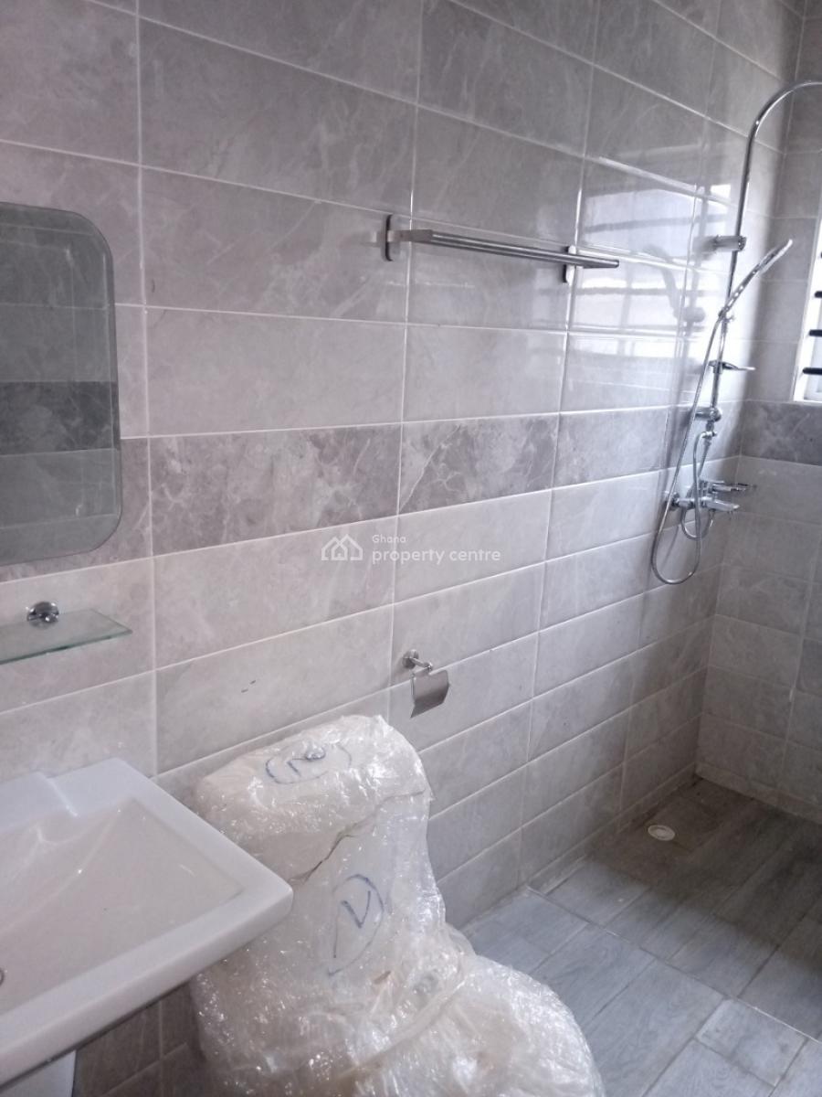 3bedrooms House, Community 25, Tema, Accra, Semi-detached Bungalow for Rent