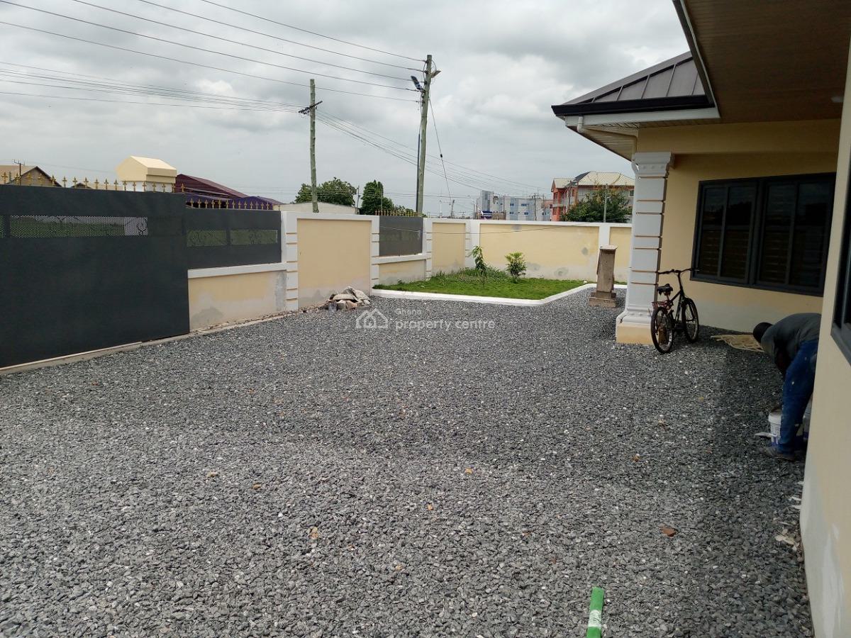 5 Bedrooms House, Community 25, Tema, Accra, House for Sale