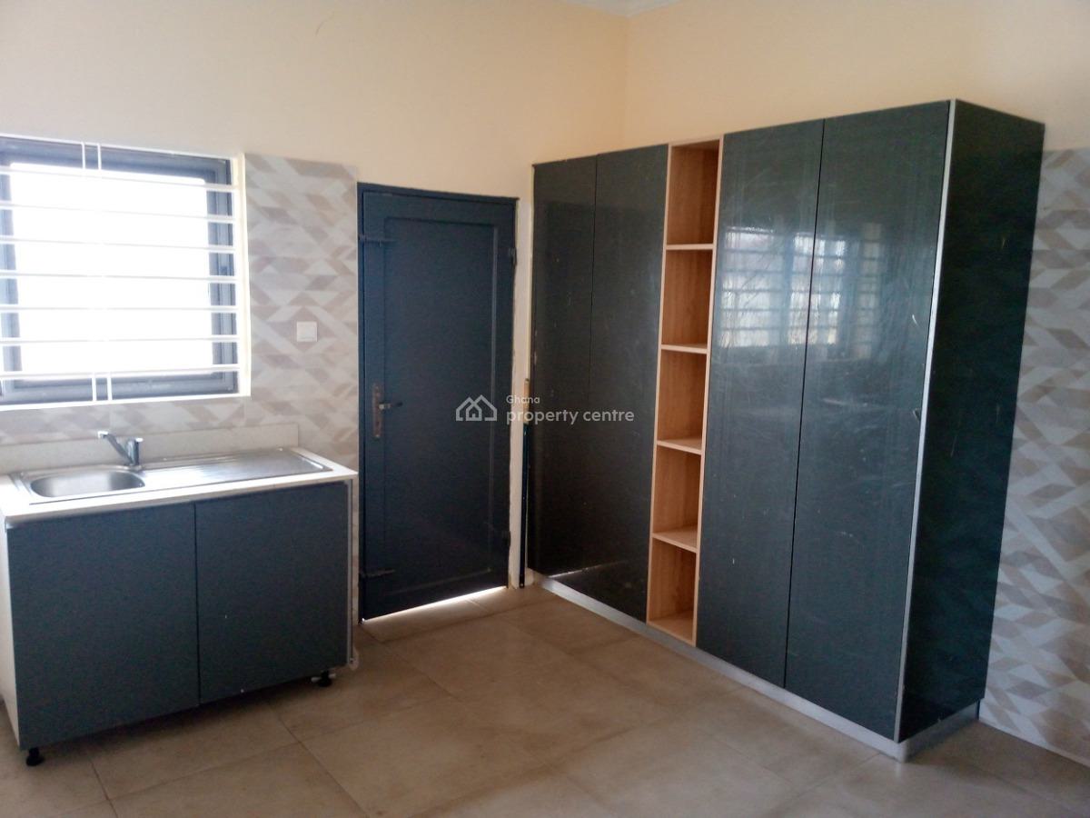 5 Bedrooms House, Community 25, Tema, Accra, House for Sale