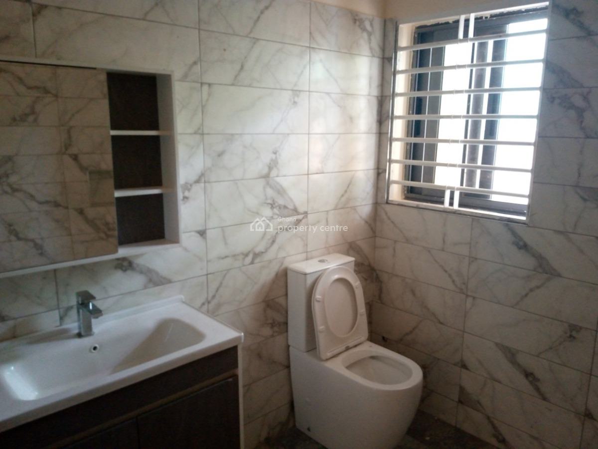 5 Bedrooms House, Community 25, Tema, Accra, House for Sale