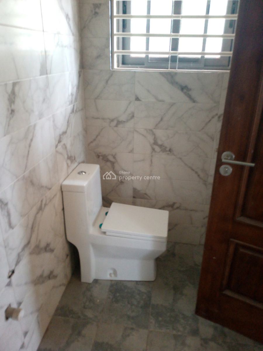 5 Bedrooms House, Community 25, Tema, Accra, House for Sale