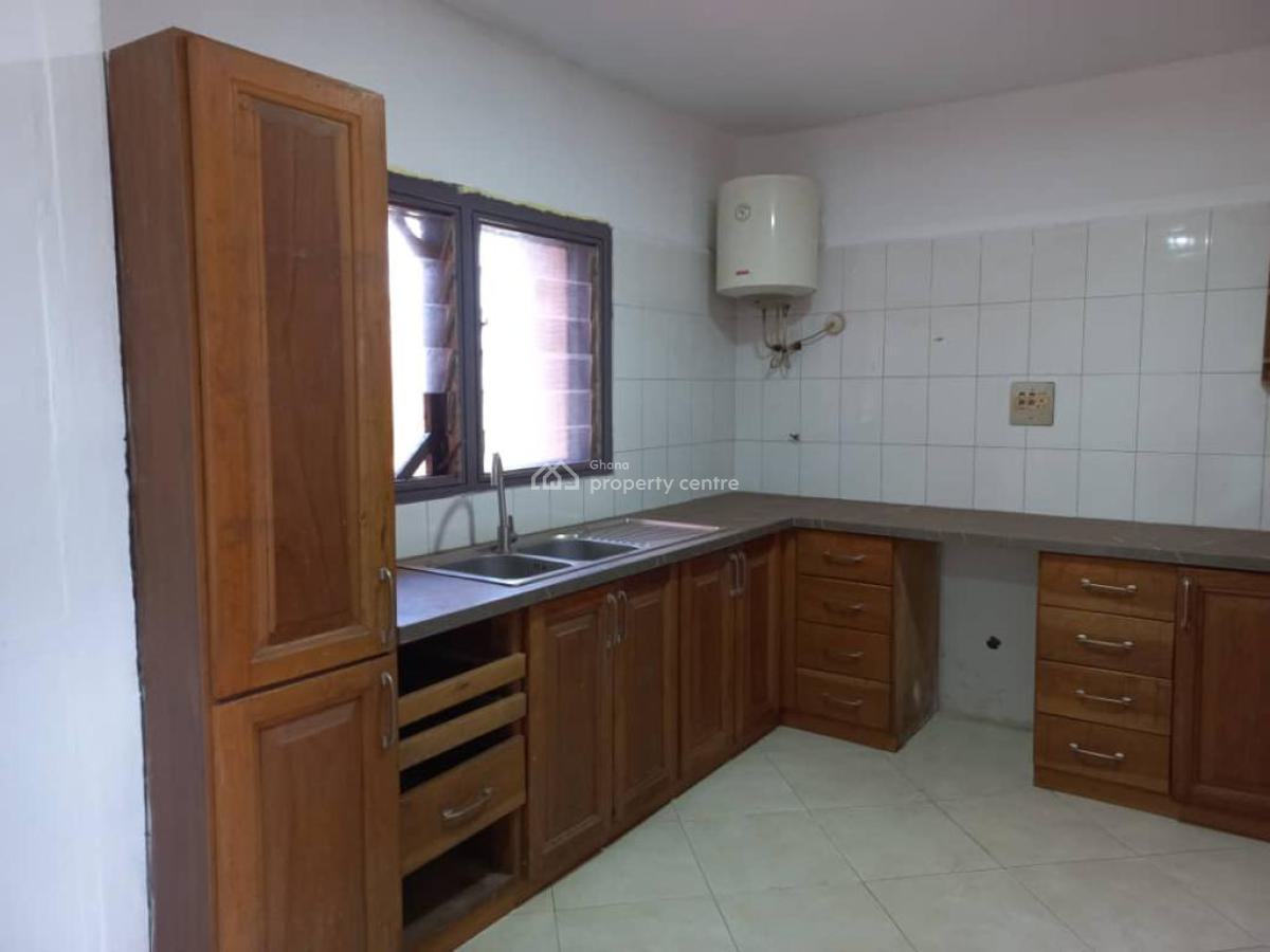 3 Bedroom Flat, Madina, La Nkwantanang Madina Municipal, Accra, Apartment for Rent