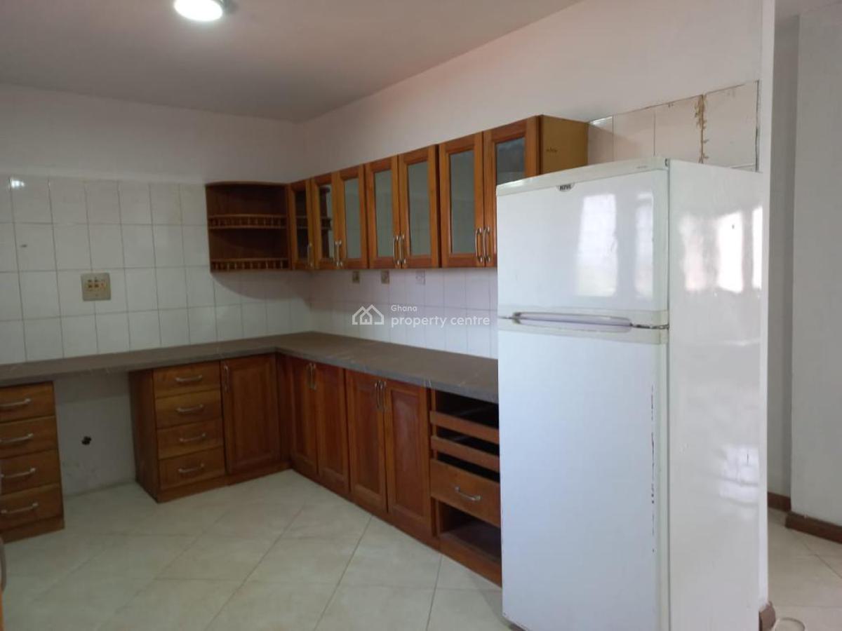 3 Bedroom Flat, Madina, La Nkwantanang Madina Municipal, Accra, Apartment for Rent