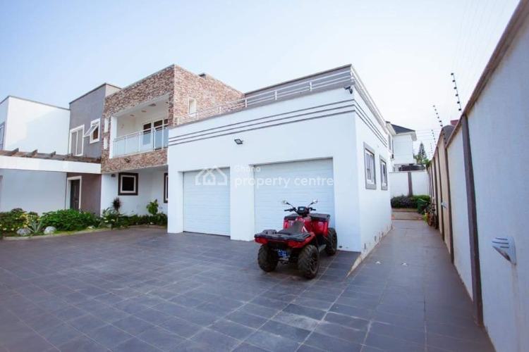 For Sale Luxurious 5 Bedrooms House, 2 Bedrooms Bq, Swimming Pool
