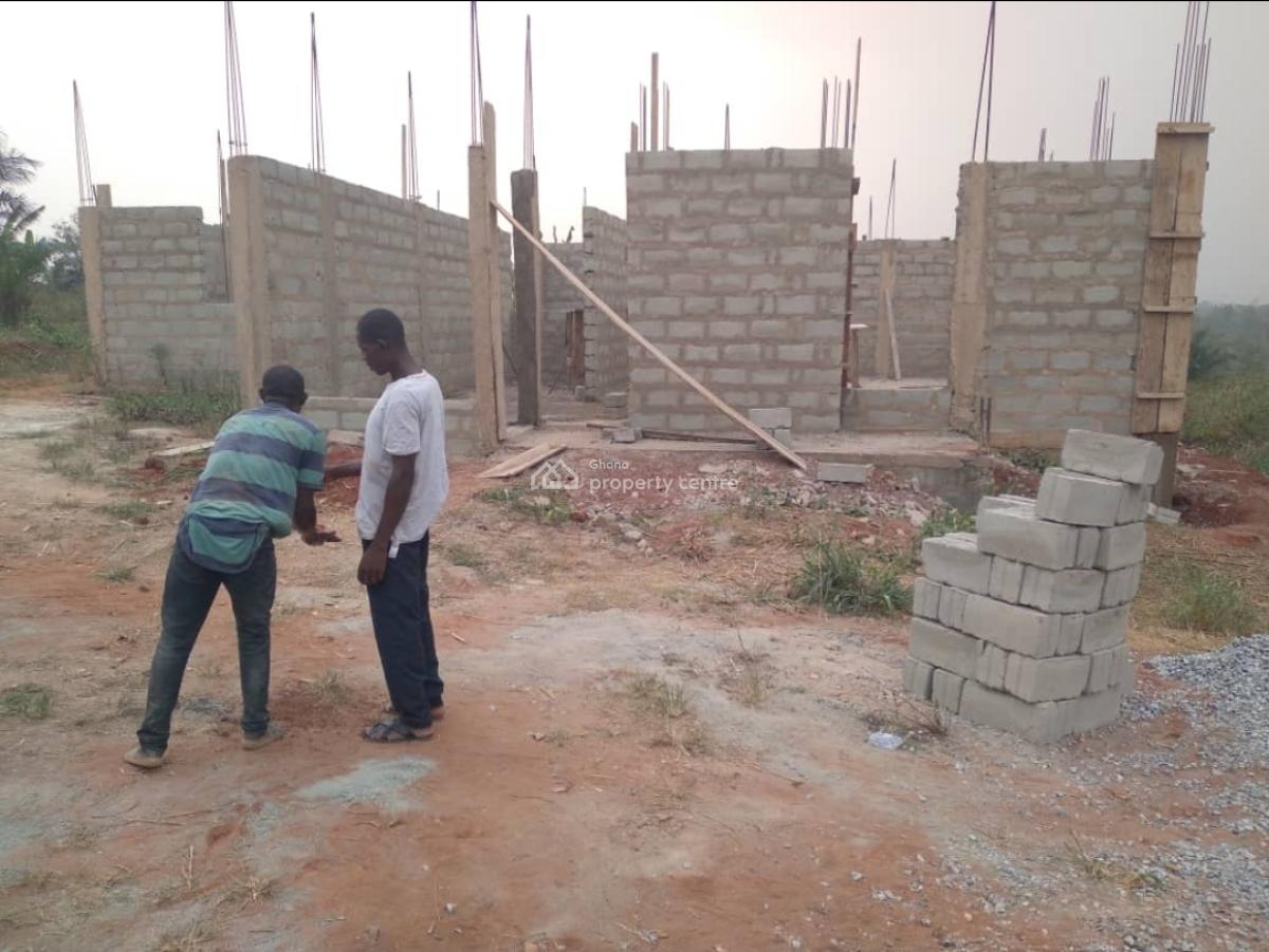 5 Bedrooms Uncompleted Mansion, Near The New Regional Hospital, Akwadum Road, Koforidua, Eastern Region, House for Sale