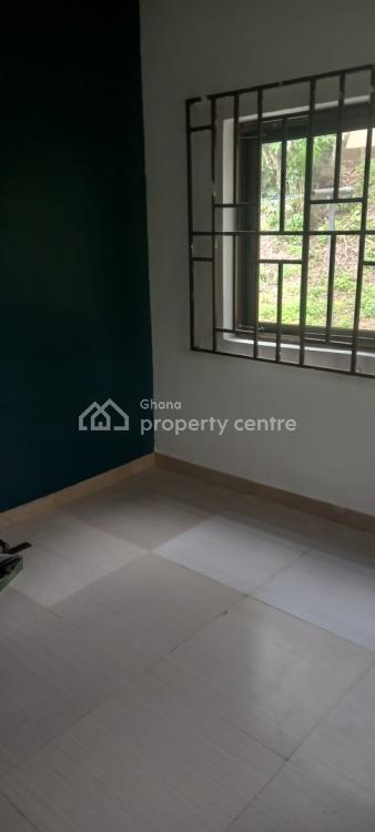 Chamber and Hall Self Contained, Aburi, Akuapim South Municipal, Eastern Region, Mini Flat for Rent