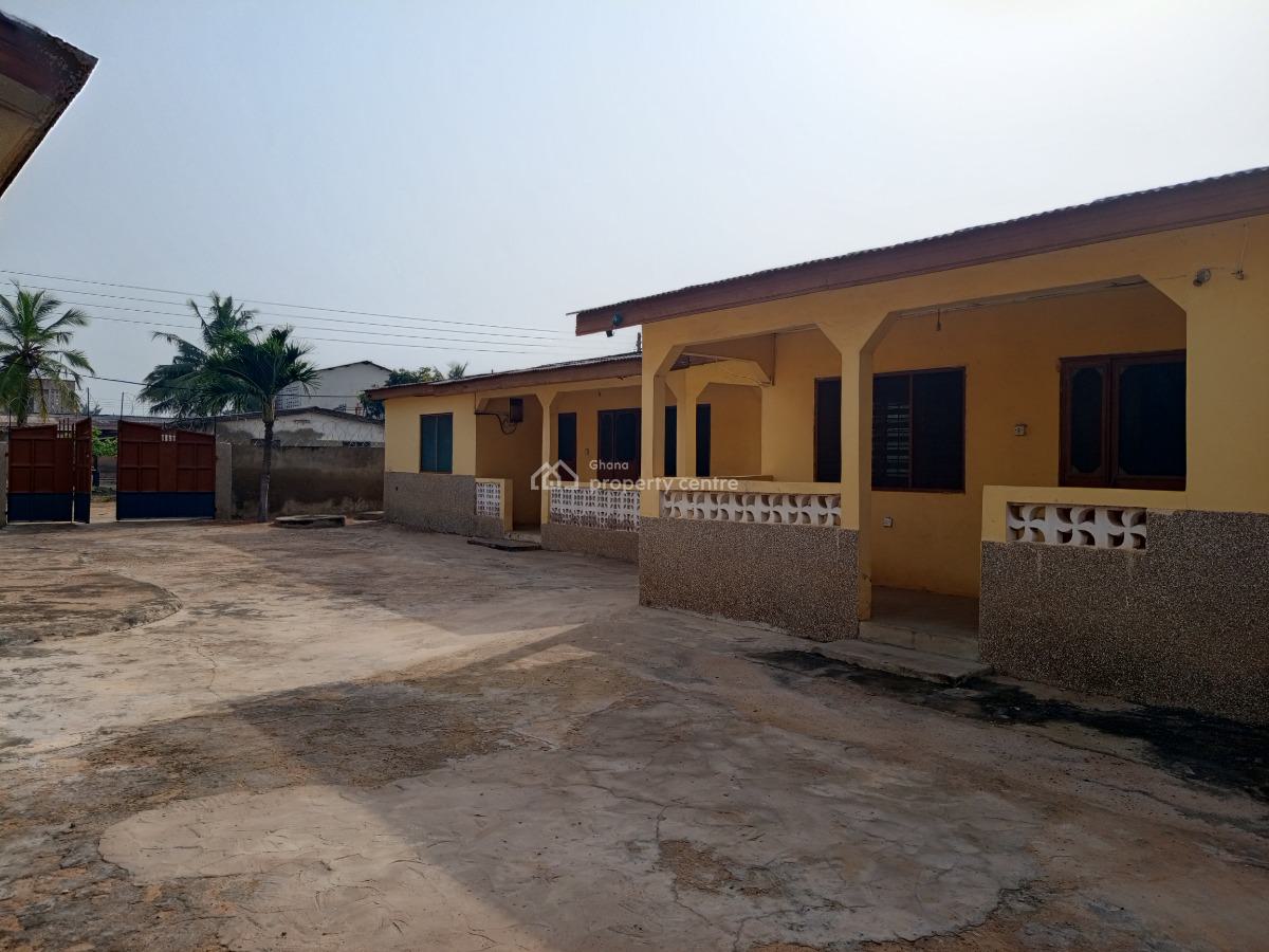 Titled 4 Apartments + 2 Shops, Santa Maria Kwashieman, Accra Metropolitan, Accra, Detached Bungalow for Sale