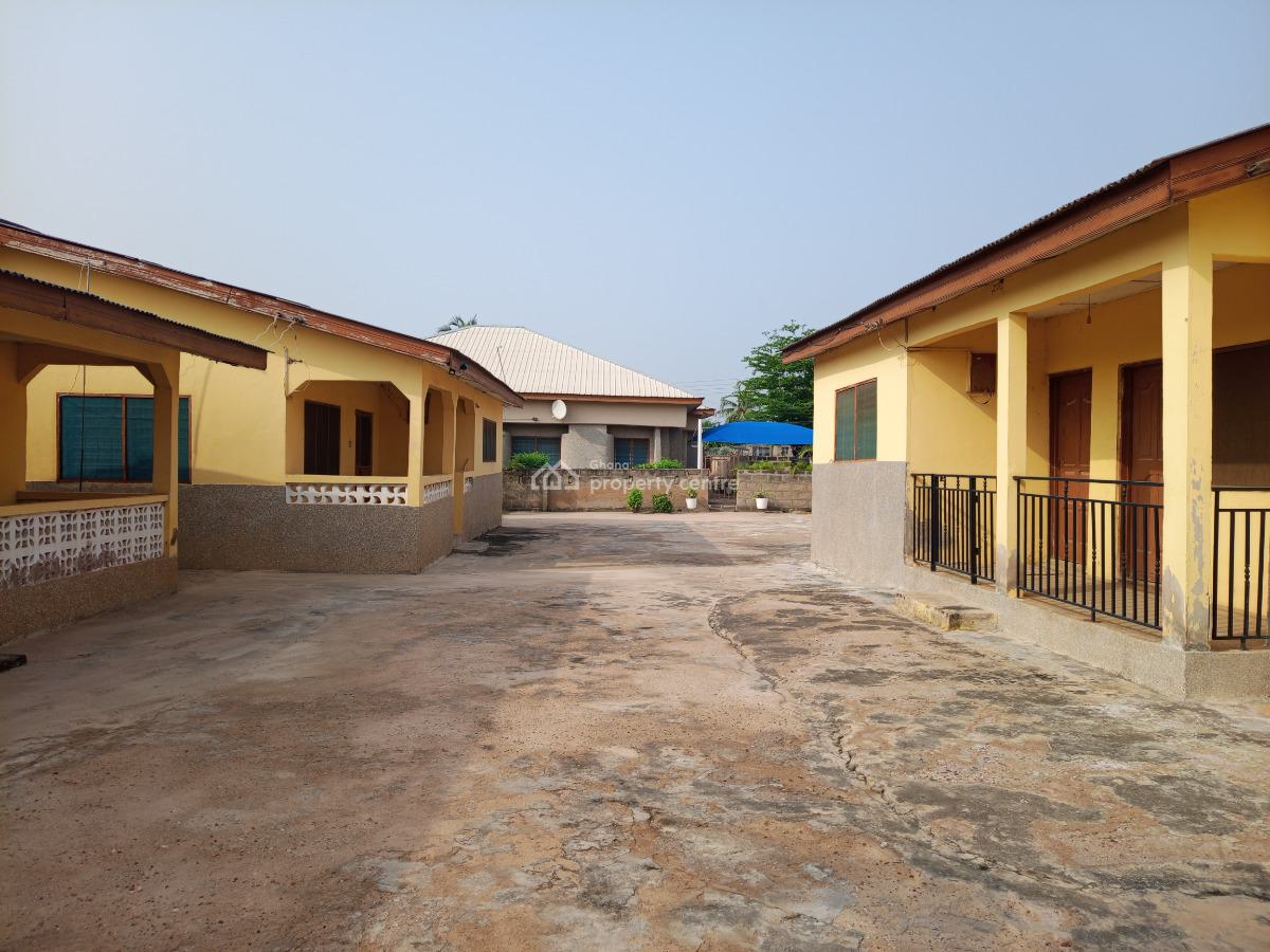 Titled 4 Apartments + 2 Shops, Santa Maria Kwashieman, Accra Metropolitan, Accra, Detached Bungalow for Sale