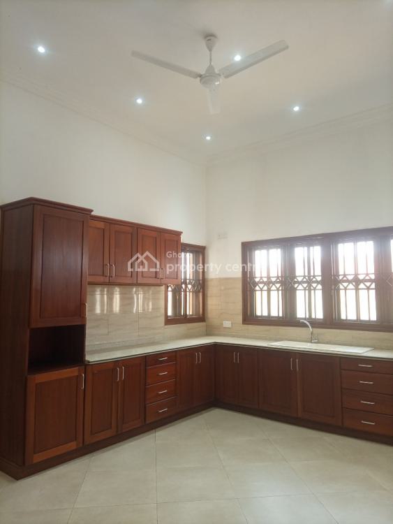 For Rent Executive 4 Bedrooms House, Community 22, Tema, Accra 4