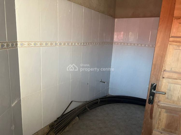 For Sale *registered 7brm House With Outhouse, Basement & Big Land