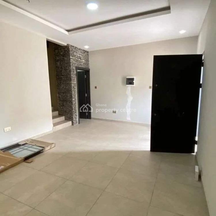 For Rent Luxurious 2 Bedrooms House In A Gated Community Madina Upsa