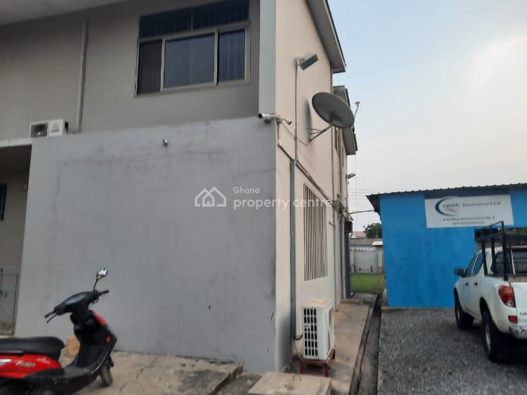 Executives 4 Bedroom House with 1 Boys Quarters  at Cantonment, Cantonments, Accra, House for Rent