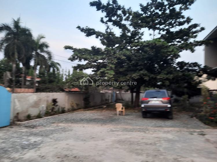 Executives 4 Bedroom House with 1 Boys Quarters  at Cantonment, Cantonments, Accra, House for Rent