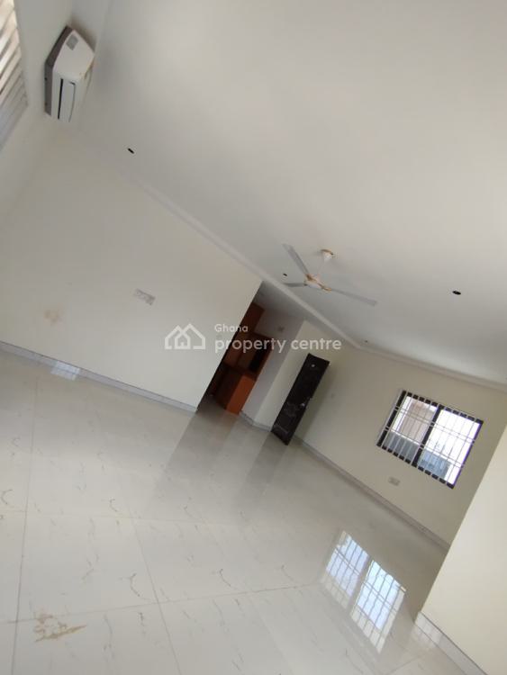 For Sale A Lovely 4 Bedroom House In Lakeside Estates, Lakeside