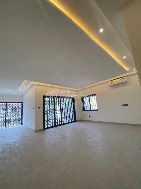 Executive 4 Bedroom House at Tse Addo, Tse Addo, Accra, House for Sale