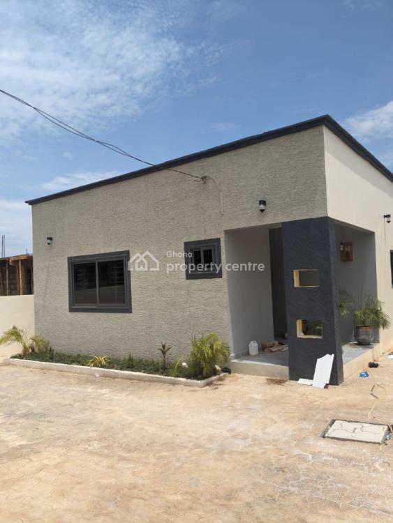 Executive 3 Bedrooms House, Oyarifa, Oyarifa, La Nkwantanang Madina Municipal, Accra, Detached Bungalow for Sale