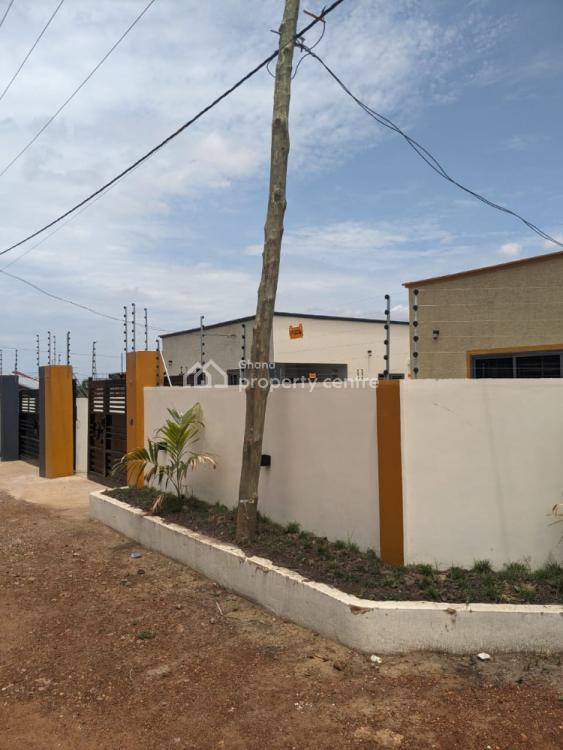 Executive 3 Bedrooms House, Oyarifa, Oyarifa, La Nkwantanang Madina Municipal, Accra, Detached Bungalow for Sale