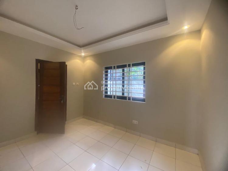 Executive 3 Bedrooms House, Oyarifa, Oyarifa, La Nkwantanang Madina Municipal, Accra, Detached Bungalow for Sale